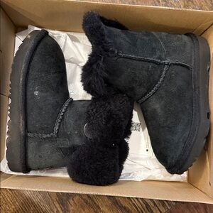 UGG toddler boot with buttons. A few marks but in very good shape